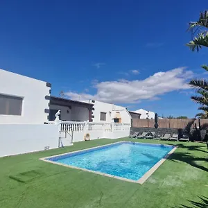 Vinsta Holiday home