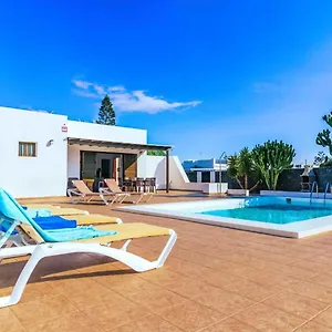 Maria En Villa